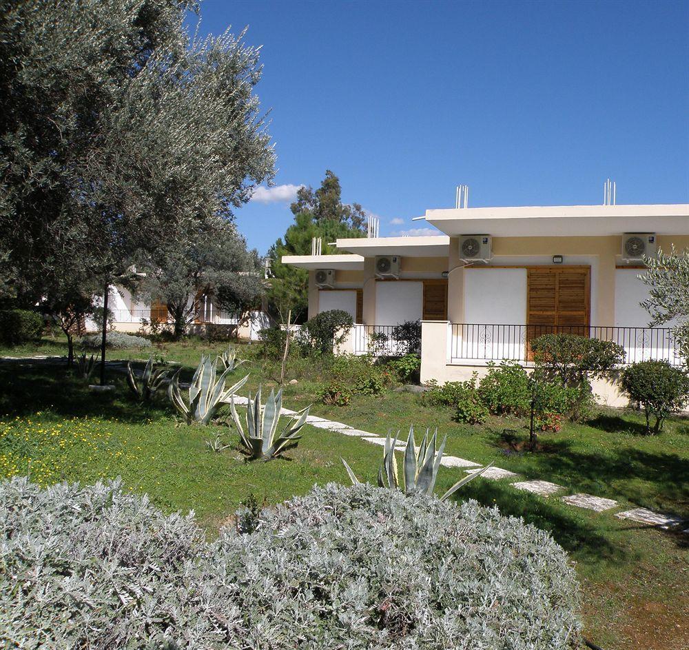 Hotel Petit Village Eretria  Exterior photo