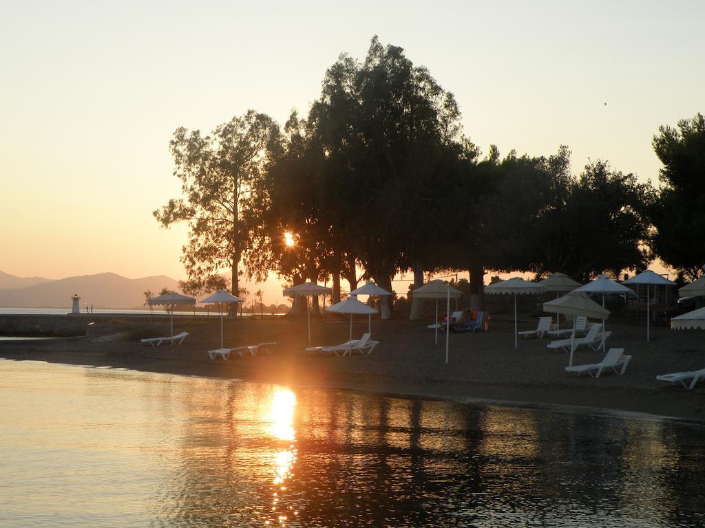 Hotel Petit Village Eretria  Exterior photo